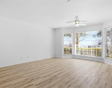 5810 Marina Drive - Photo Thumbnail 3