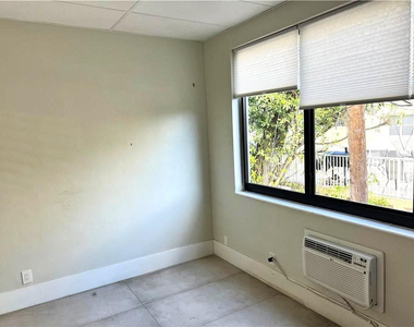 1541 Cordova Road - Photo Thumbnail 2