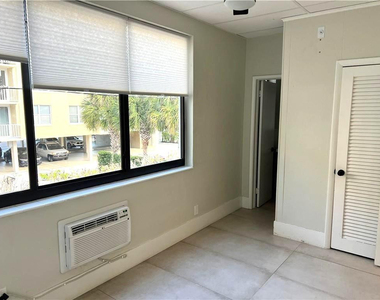 1541 Cordova Road - Photo Thumbnail 3
