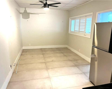1541 Cordova Road - Photo Thumbnail 5