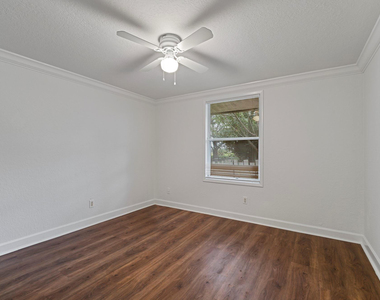 7110 Southgate Boulevard - Photo Thumbnail 14