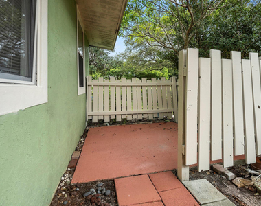 7110 Southgate Boulevard - Photo Thumbnail 4