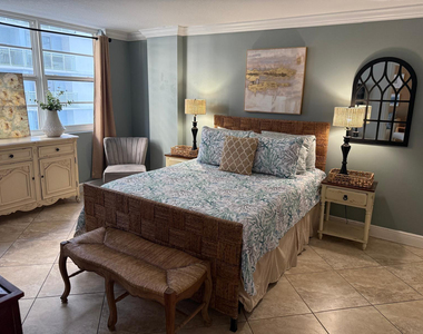 6917 Collins Avenue - Photo Thumbnail 3