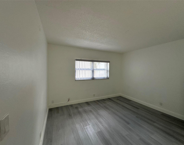 651 Pine Drive - Photo Thumbnail 18