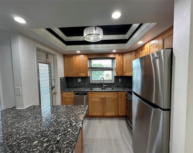 651 Pine Drive - Photo Thumbnail 12