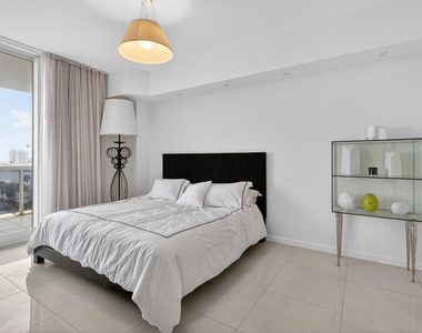 9595 Collins Avenue - Photo Thumbnail 20