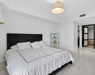 9595 Collins Avenue - Photo Thumbnail 21
