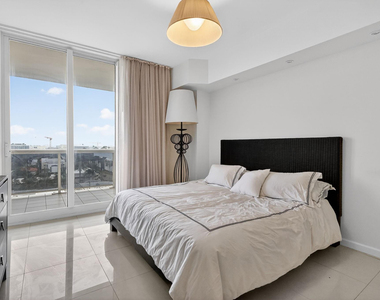 9595 Collins Avenue - Photo Thumbnail 18