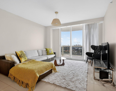 9595 Collins Avenue - Photo Thumbnail 6