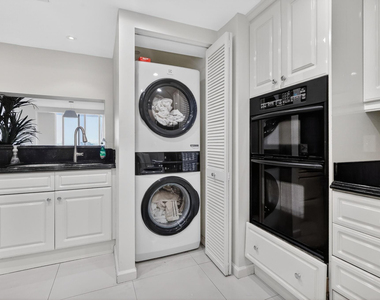 9595 Collins Avenue - Photo Thumbnail 10