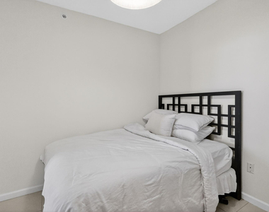 9595 Collins Avenue - Photo Thumbnail 22