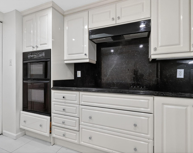 9595 Collins Avenue - Photo Thumbnail 15