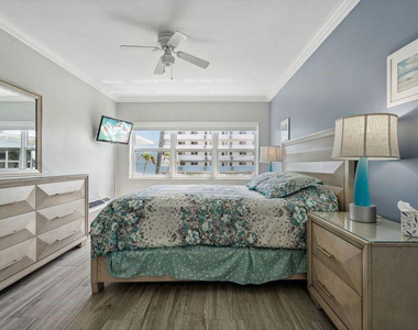 315 Van Buren Street - Photo Thumbnail 9