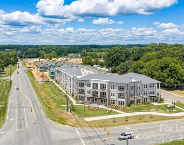 15400 Statesville Road - Photo Thumbnail 2