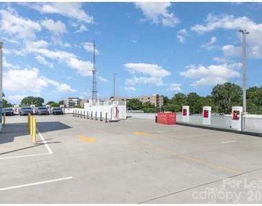1133 Metropolitan Avenue - Photo Thumbnail 10