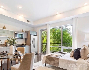 1133 Metropolitan Avenue - Photo Thumbnail 3