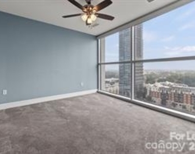 333 W Trade Street - Photo Thumbnail 17