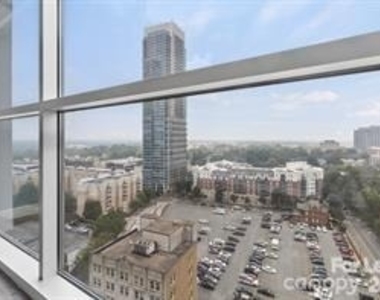 333 W Trade Street - Photo Thumbnail 22