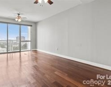 333 W Trade Street - Photo Thumbnail 9