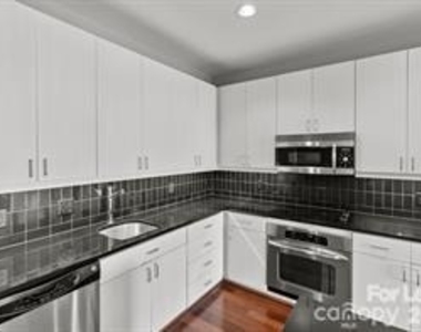 333 W Trade Street - Photo Thumbnail 3