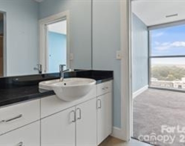 333 W Trade Street - Photo Thumbnail 15