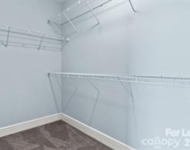 333 W Trade Street - Photo Thumbnail 19