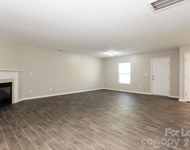 1630 Ledson Court - Photo Thumbnail 2
