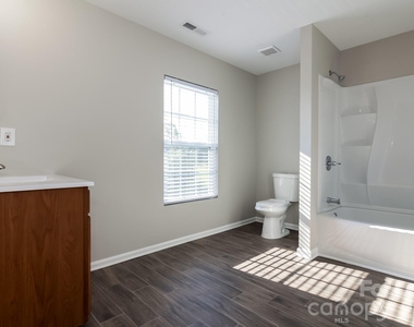1630 Ledson Court - Photo Thumbnail 7