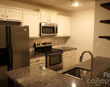 3537 Warp Street - Photo Thumbnail 7
