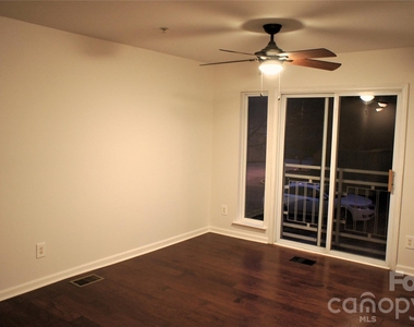 3537 Warp Street - Photo Thumbnail 2