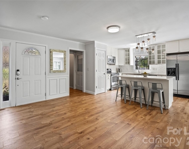 108 Surfside Lane - Photo Thumbnail 5