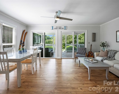 108 Surfside Lane - Photo Thumbnail 14
