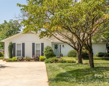 108 Surfside Lane - Photo Thumbnail 1