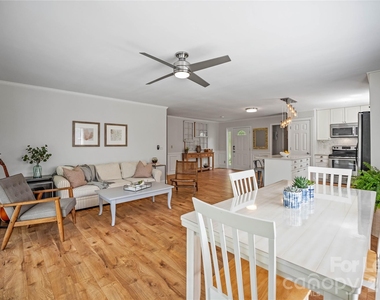 108 Surfside Lane - Photo Thumbnail 12