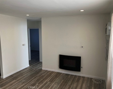 11572 Braddock - Photo Thumbnail 3