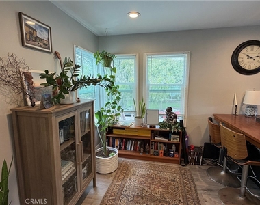 2852 Exposition Boulevard - Photo Thumbnail 5