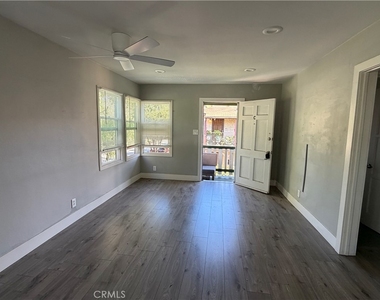 2852 Exposition Boulevard - Photo Thumbnail 23