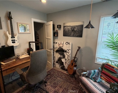 2852 Exposition Boulevard - Photo Thumbnail 12