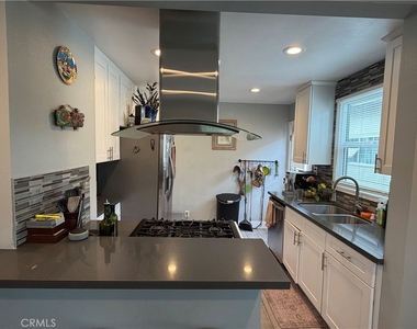 2852 Exposition Boulevard - Photo Thumbnail 1