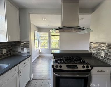 2852 Exposition Boulevard - Photo Thumbnail 22