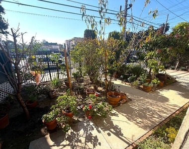 1503 W Adams Boulevard - Photo Thumbnail 27