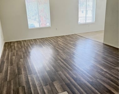 420 E Blueridge Avenue - Photo Thumbnail 2