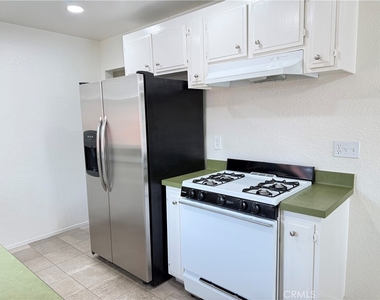 420 E Blueridge Avenue - Photo Thumbnail 6
