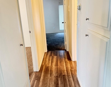 420 E Blueridge Avenue - Photo Thumbnail 8