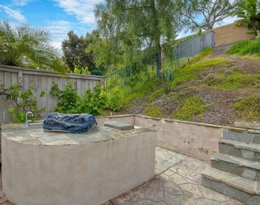 6057 Paseo Carreta - Photo Thumbnail 25