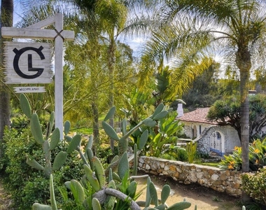 6057 Paseo Carreta - Photo Thumbnail 28