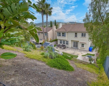 6057 Paseo Carreta - Photo Thumbnail 26