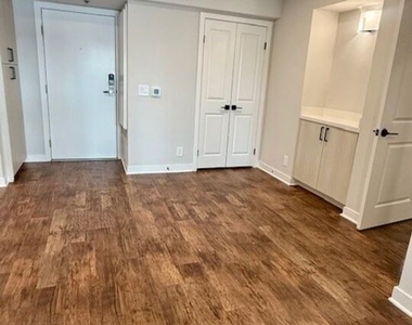 7660 Beverly Boulevard - Photo Thumbnail 8