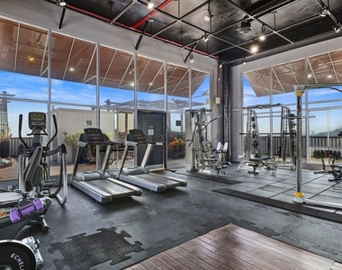 7250 Franklin Avenue - Photo Thumbnail 21