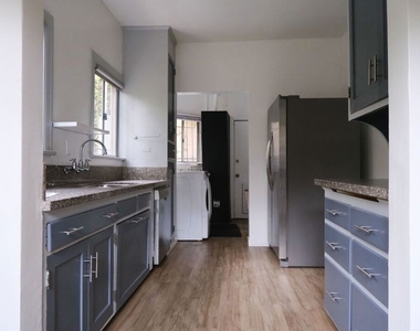 5114 Edgewood Place - Photo Thumbnail 3